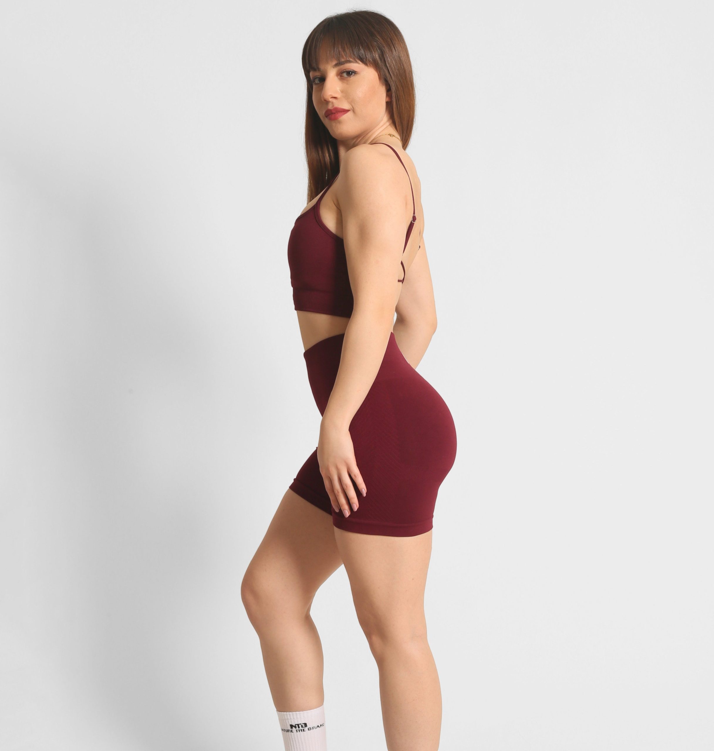 Push-Up Büzgülü Kısa Spor Şort Vişne Çürüğü - Görsel 3